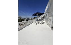 212 N Barnegat Avenue, Surf City, NJ 08008