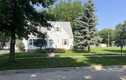 715 McKenzie St, Luverne, MN 56156