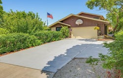 5050 Spruce Ct, Greendale, WI 53129