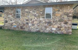 208 Lake St, Ola, AR 72853