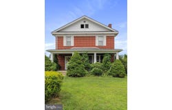 327 N HIGH STREET, ROMNEY, WV 26757