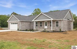 8 Logan Trail, Murray, KY 42071