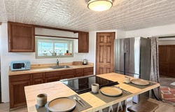 427 Herdner, Taos, NM 87571