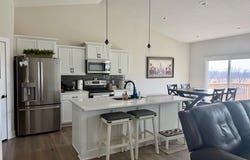 3012 Crest View Circle, Norwalk, IA 50211