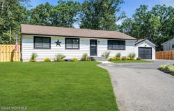 215 Avenue Road, Vincentown, NJ 08088