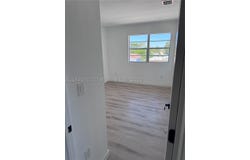 950 79th Ter, Miami Beach, FL 33141
