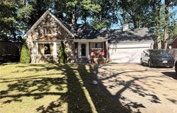 1260 Strathcona Drive, Detroit, MI 48203