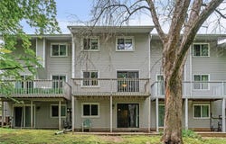 6621 Gretchen Lane N, Oakdale, MN 55128