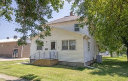 1432  12th Street, Rock Valley, IA 51247