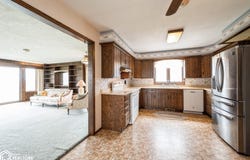 1580 S Avenue, Traer, IA 50675