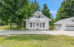 1531 W Kalkaska Road, Kalkaska, MI 49646