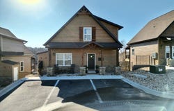 34 Westward Way, Kimberling City, MO 65686