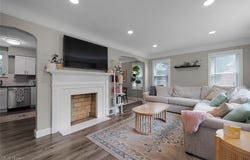 5431 Summit Road, Lyndhurst, OH 44124
