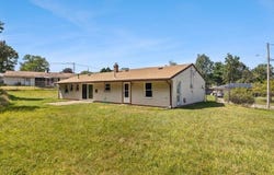 9 Massachusetts Ave, Brockton, MA 02302