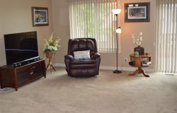 6029 Meacham Dr, IA 50327