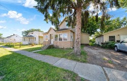 727 Oak Street, Adrian, MI 49221