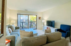 5 Tanglewood Drive, Hilton Head Island, SC 29928