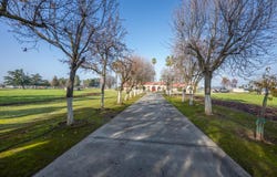 8510 Nees Avenue E, Clovis, CA 93619