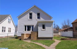 2612 3rd Ave, Hibbing, MN 55746