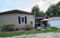 420 E Walnut St, Kirkwood, IL 61447