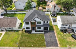 561 Semel Avenue, Iselin, NJ 08830
