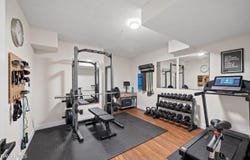 8800 Burnet Avenue, North Hills, CA 91343