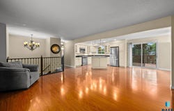 5813 W 28th St, Sioux Falls, SD 57106