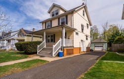 649 N Avenue Ext, Dunellen Boro, NJ 08812-1019