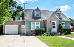 120 SE 7th Ave, Waverly, IA 50677