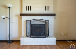 3806 SW Arvonia PL, Topeka, KS 66610