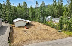 611 & 612 Levitch Rd, Newport, WA 99156