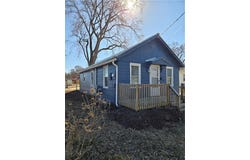 206 E College Street, Clinton, MO 64735