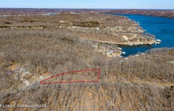 Everly Loop Circle, Camdenton, MO 65020