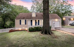 7407 Roe Avenue, Prairie Village, KS 66208