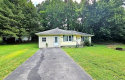 140 Laurel Branch Road, Elizabethton, TN 37643