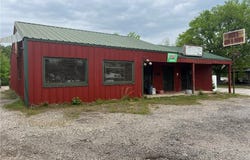 2302 Commercial  ST, Ozark, AR 72949