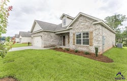 512 Bristleleaf Path, Kathleen, GA 31047