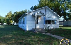504 2nd ST, Whiting, KS 66552
