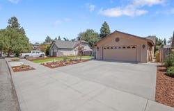 625 E Ferguson Avenue, Visalia, CA 93292