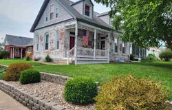 2027 ELM Street, Quincy, IL 62301