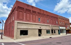 230/234/240 S Washington Street, Redwood Falls, MN 56283