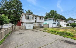 361 Parkerview St, Springfield, MA 01129