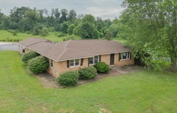 3272 Tom Lane Rd, Benton, KY 42025