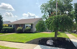 18 E MAPLE AVENUE, BELLMAWR, NJ 08031