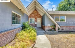 1702 Sherwood Ave, Modesto, CA 95350