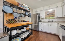 2004 Valley Lane, Arlington, TX 76013