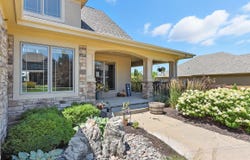 12618 S 81st Avenue, Papillion, NE 68046