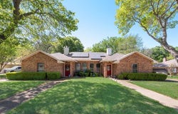 221 Avalon, DeSoto, TX 75115