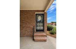 2049 Oakhurst Dr, Grenada, MS 38901