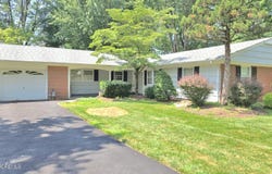 7 Mcintosh Lane, Manalapan, NJ 07726